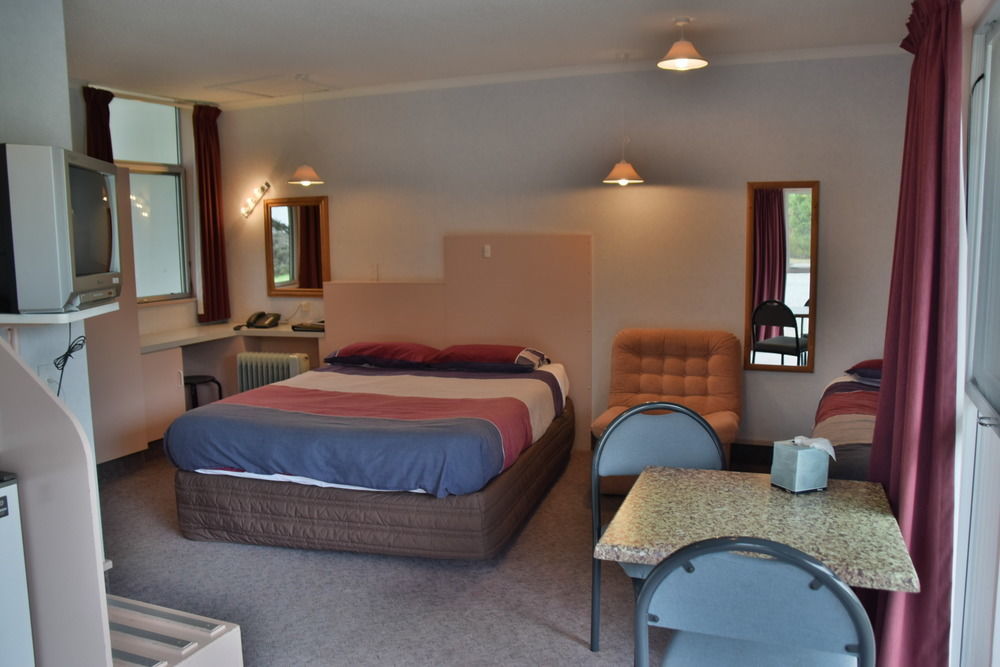 Fiordland National Park Lodge Te Anau Downs Экстерьер фото