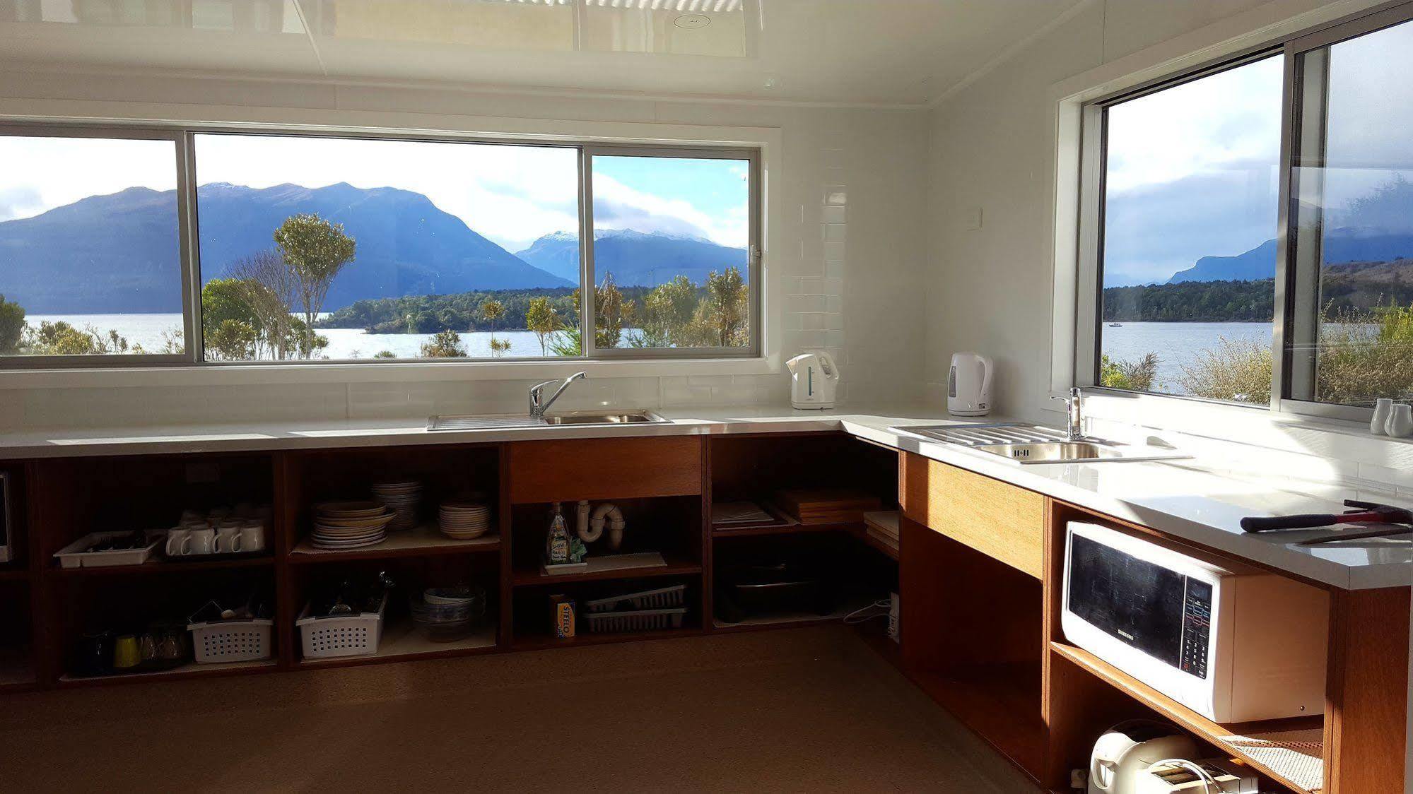 Fiordland National Park Lodge Te Anau Downs Экстерьер фото