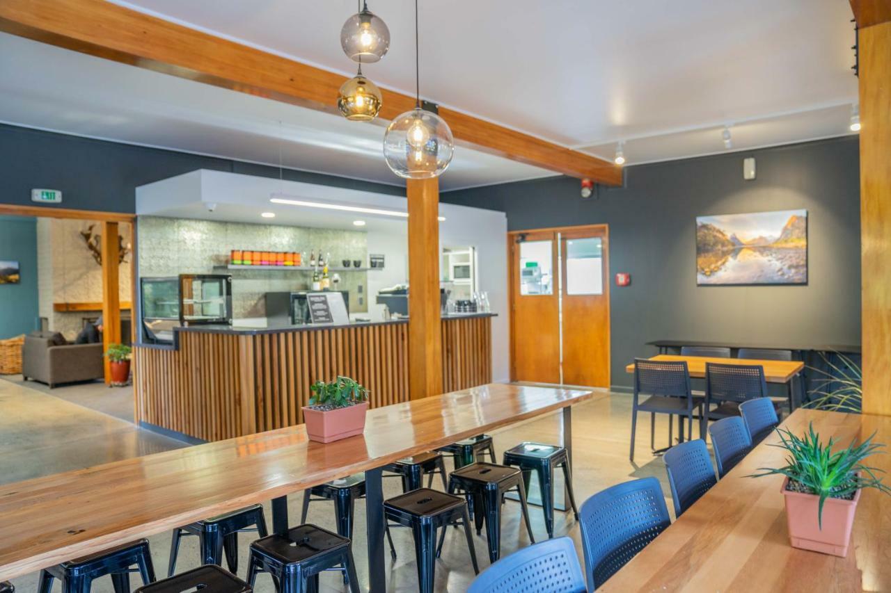 Fiordland National Park Lodge Te Anau Downs Экстерьер фото