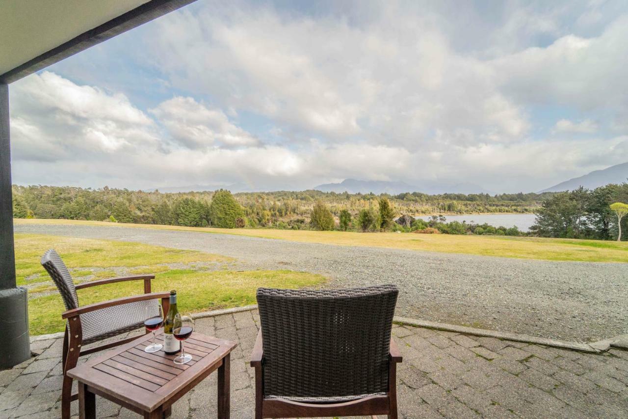 Fiordland National Park Lodge Te Anau Downs Экстерьер фото