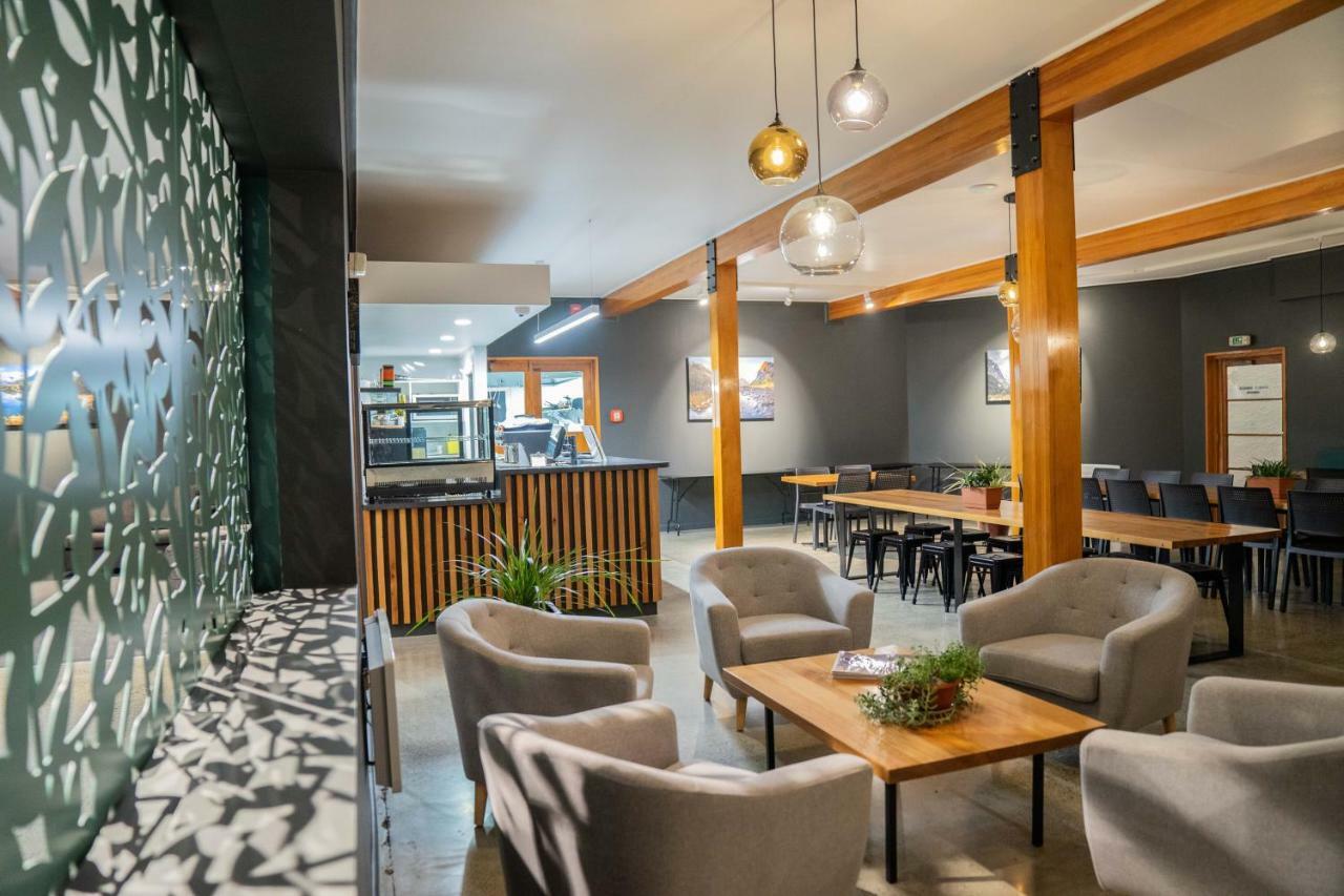 Fiordland National Park Lodge Te Anau Downs Экстерьер фото