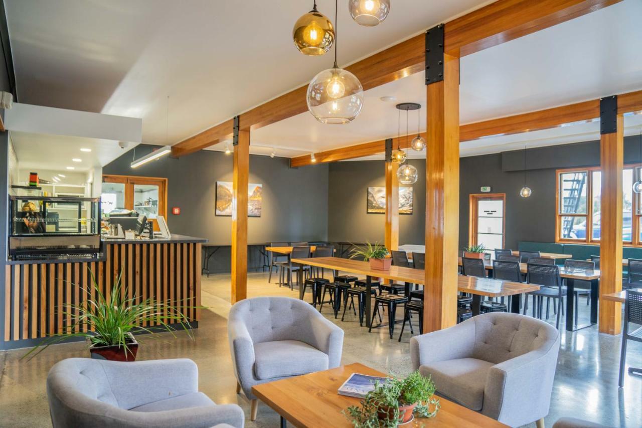 Fiordland National Park Lodge Te Anau Downs Экстерьер фото